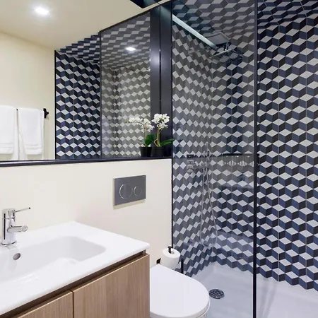 Douro River View From An Award Winning Building Apartamento Oporto