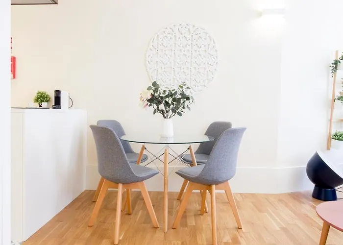 Douro River View From An Award Winning Building Apartman *