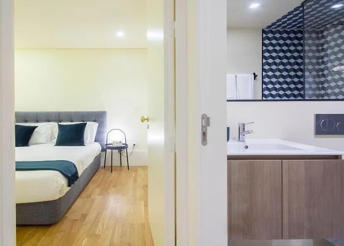 Douro River View From An Award Winning Building Apartment